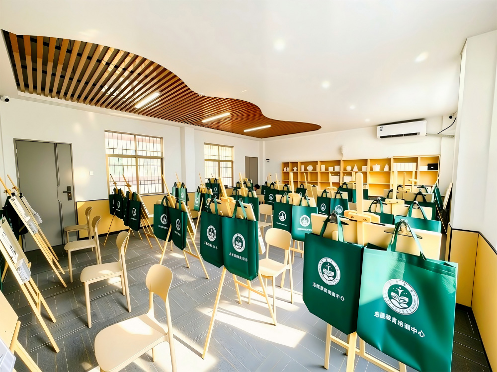 中卫全封闭叛逆小孩改变学校推荐:家长如何做出正确选择